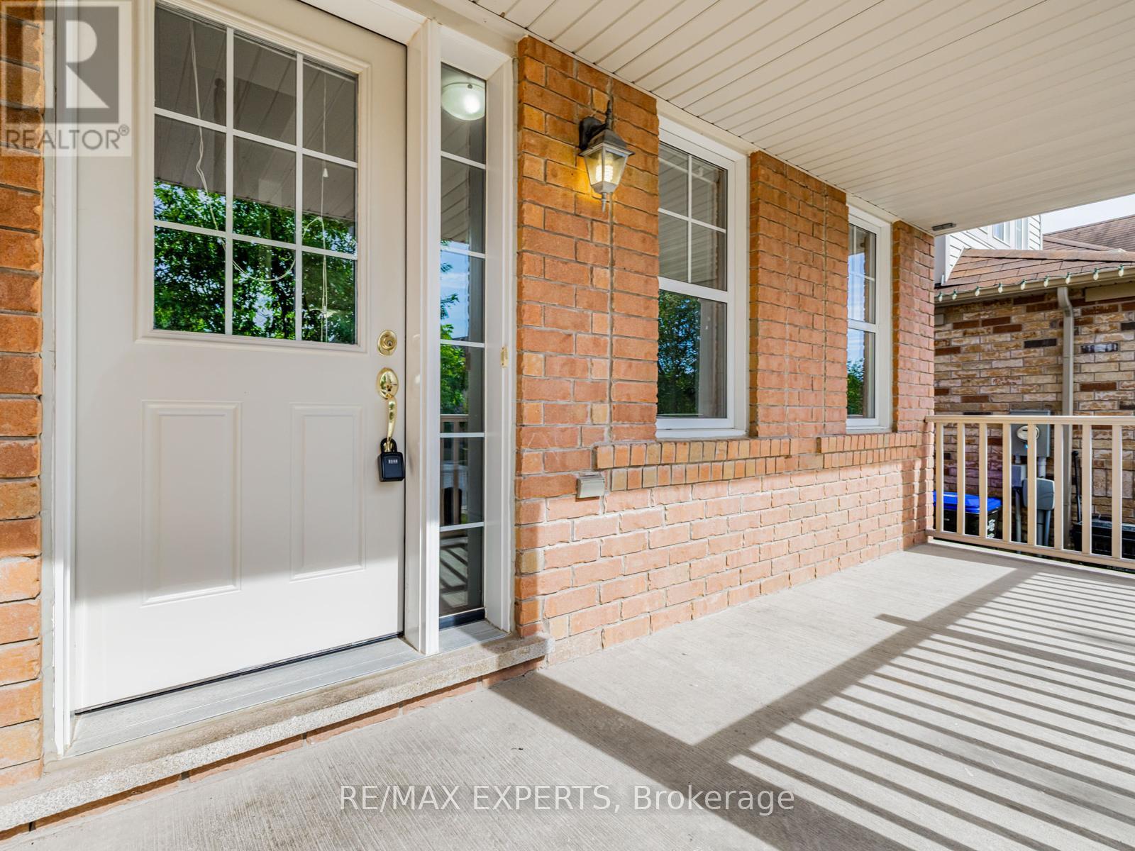 9 Mooney Trail, New Tecumseth, Ontario  L9R 0J4 - Photo 4 - N12364609