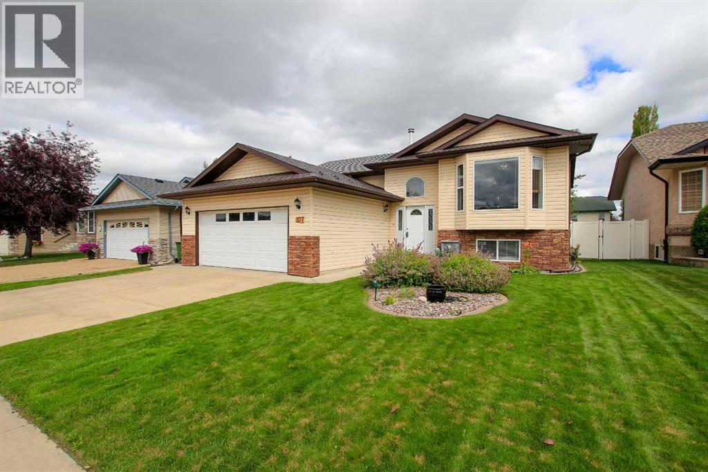 107 Ackerman Crescent, Red Deer, Alberta  T4R 3B3 - Photo 1 - A2249048