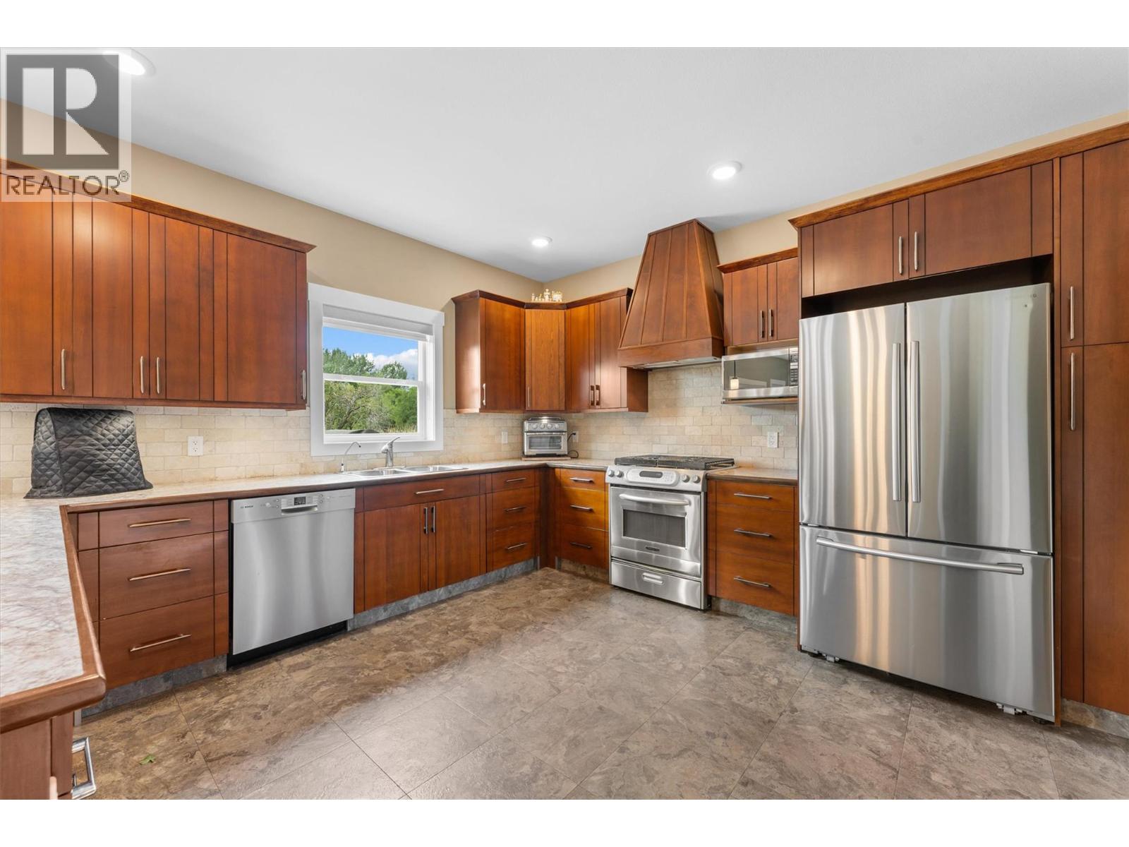 3550 Benvoulin Road, Kelowna, British Columbia  V1W 4M6 - Photo 13 - 10360280