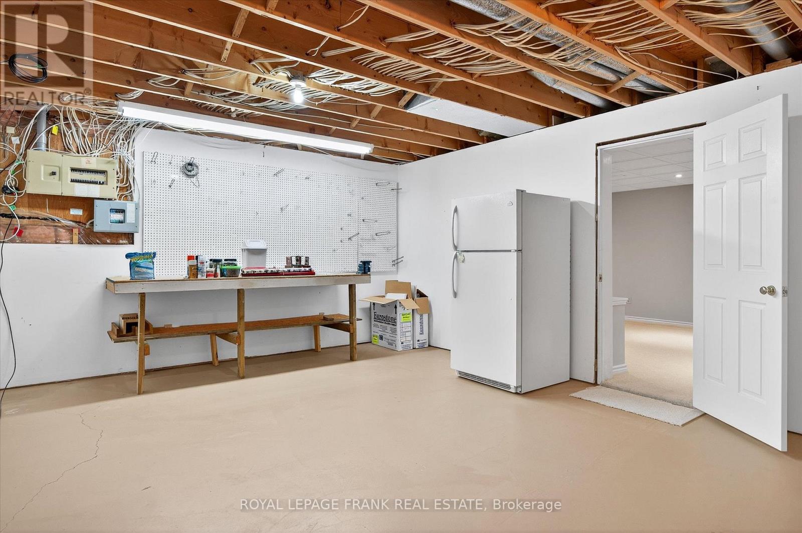 1162 Summit Drive, Peterborough (Otonabee Ward 1), Ontario  K9J 8A7 - Photo 42 - X12362946