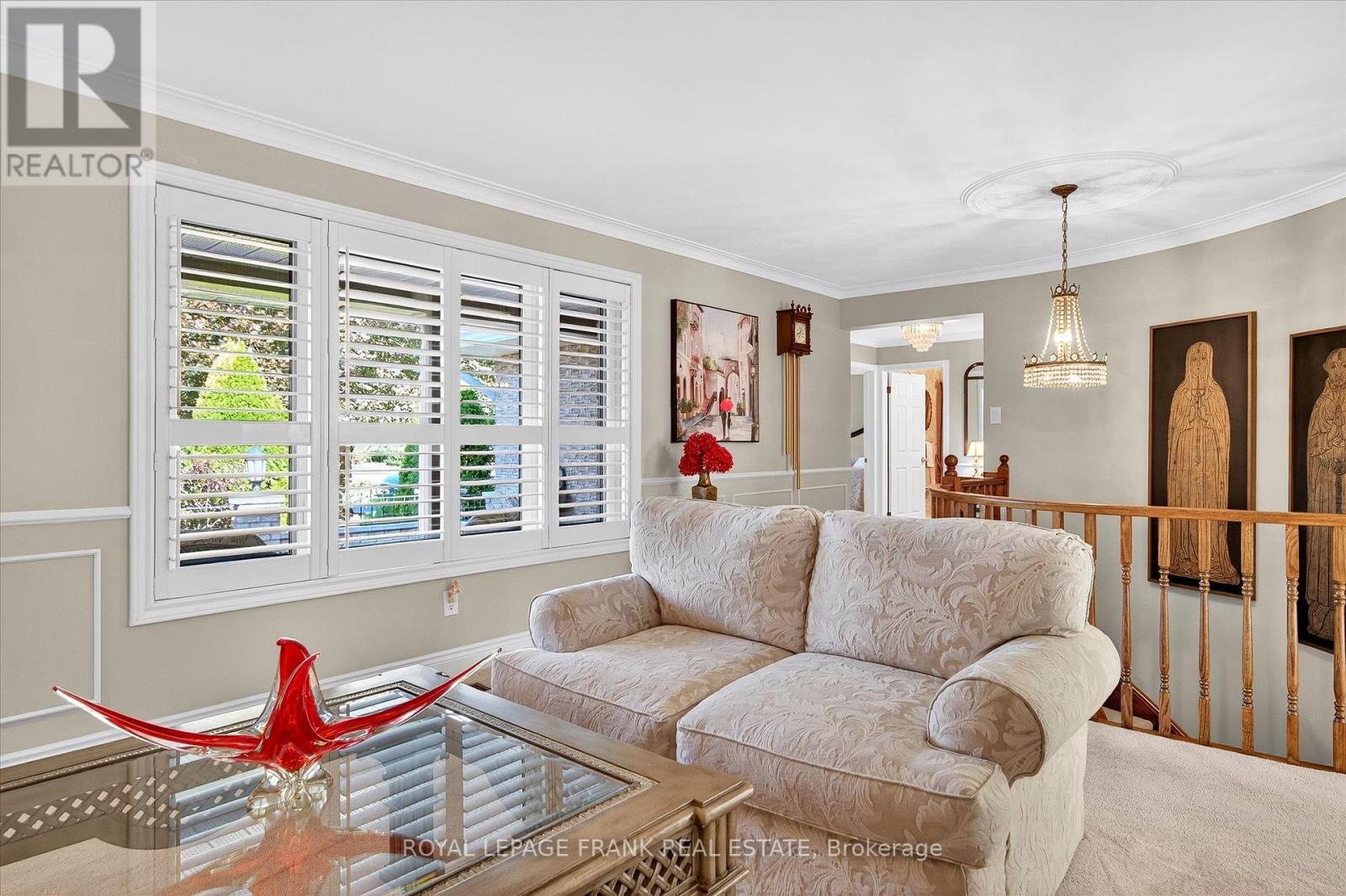 1162 Summit Drive, Peterborough (Otonabee Ward 1), Ontario  K9J 8A7 - Photo 9 - X12362946