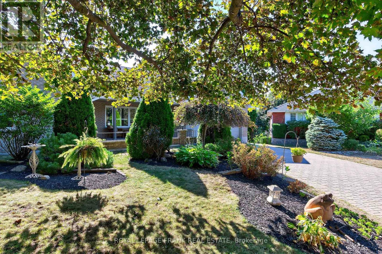 1162 Summit Drive, Peterborough (Otonabee Ward 1), Ontario  K9J 8A7 - Photo 6 - X12362946