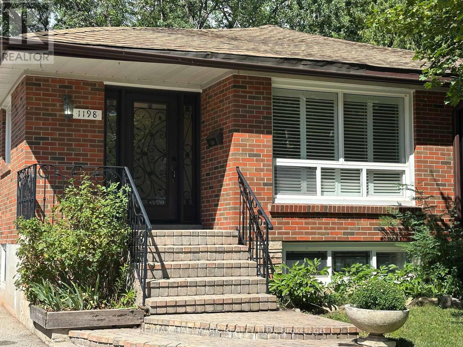 Property at 1198 INGLEDENE DRIVE image 2