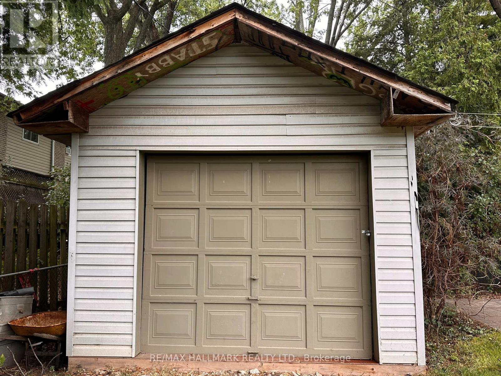 Property at 1198 INGLEDENE DRIVE image 4
