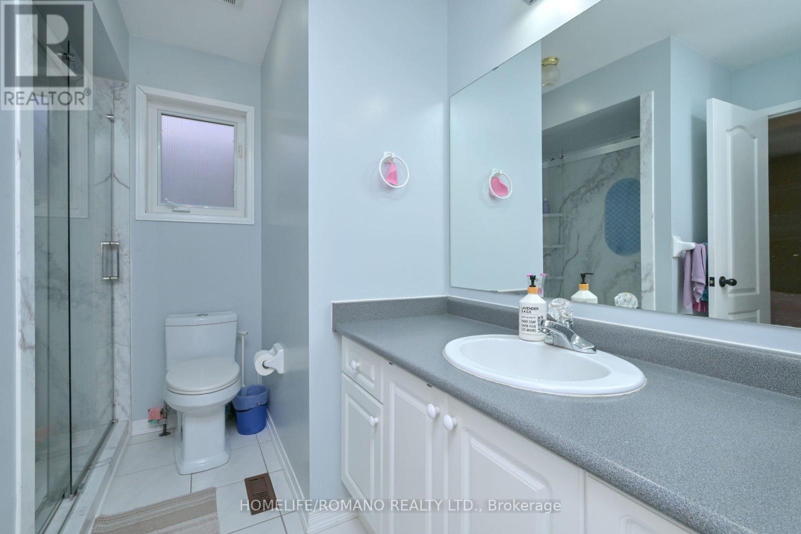 132 Earth Star Trail Ne, Brampton, Ontario  L6R 2N8 - Photo 14 - W12364601