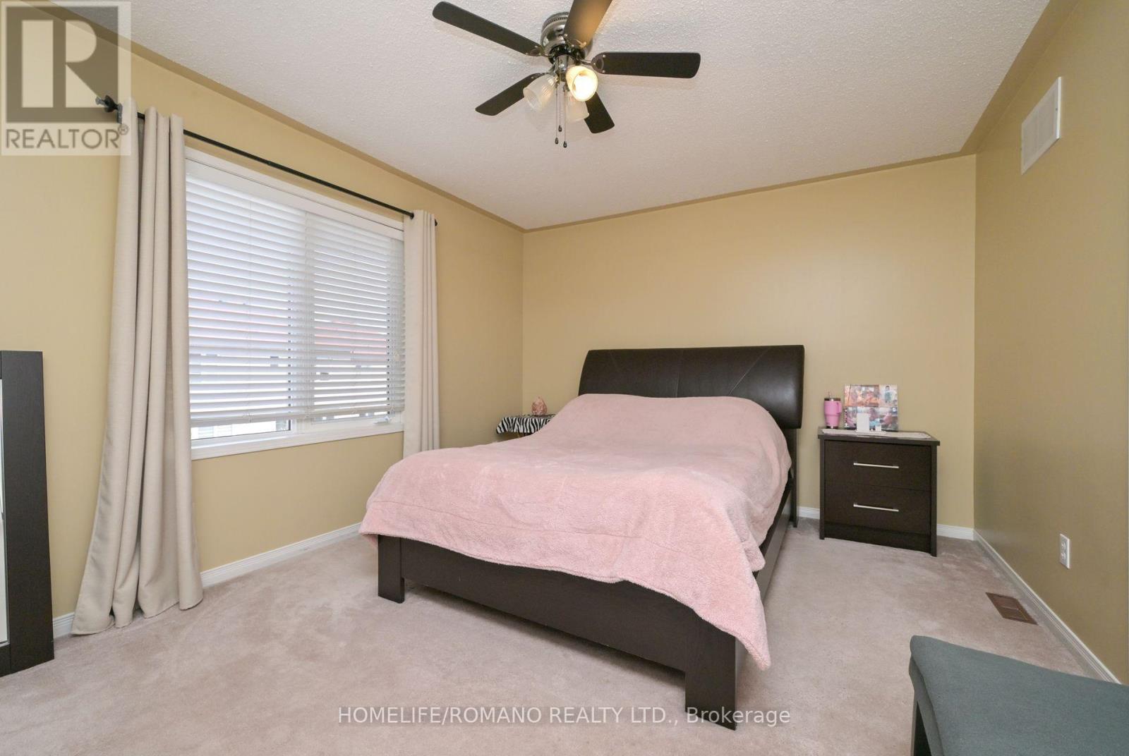 132 Earth Star Trail Ne, Brampton, Ontario  L6R 2N8 - Photo 15 - W12364601