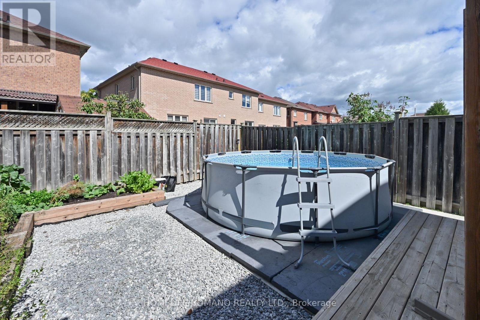 132 Earth Star Trail Ne, Brampton, Ontario  L6R 2N8 - Photo 23 - W12364601