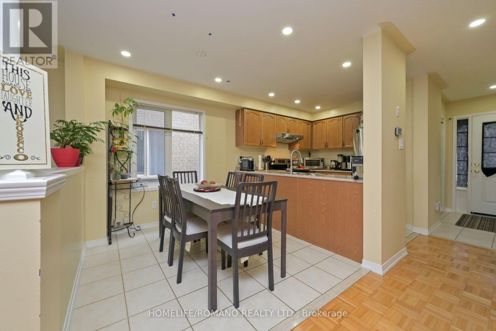 132 Earth Star Trail Ne, Brampton, Ontario  L6R 2N8 - Photo 6 - W12364601