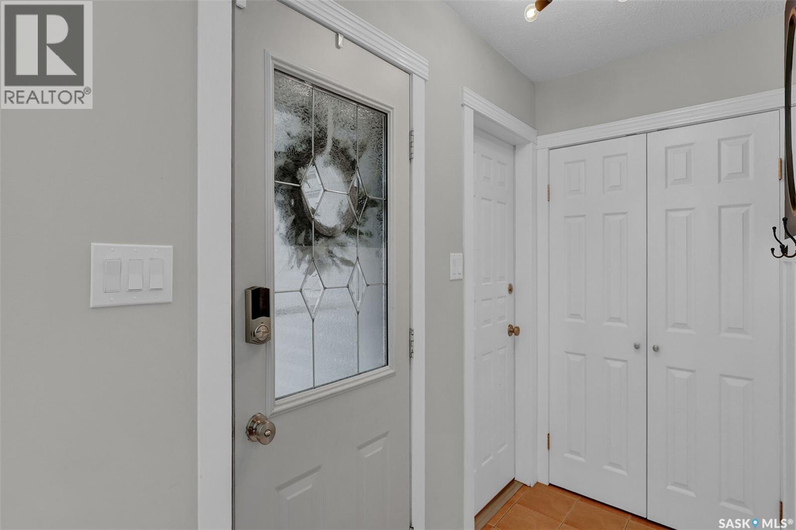 1238 Gelsinger Place N, Regina, Saskatchewan  S4X 4K2 - Photo 5 - SK016390