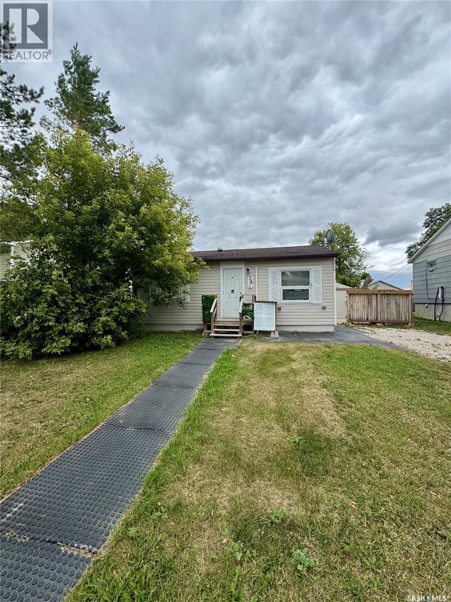 741 Rae Street, Regina, Saskatchewan  S4T 2B1 - Photo 1 - SK016444