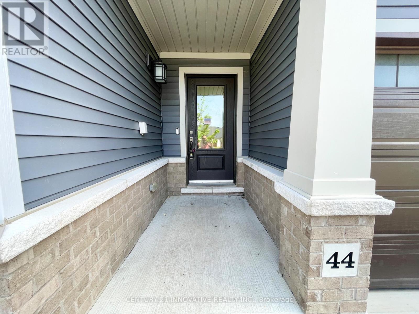 44 - 4311 Mann Street, Niagara Falls, Ontario  L2G 0A4 - Photo 3 - X12364521