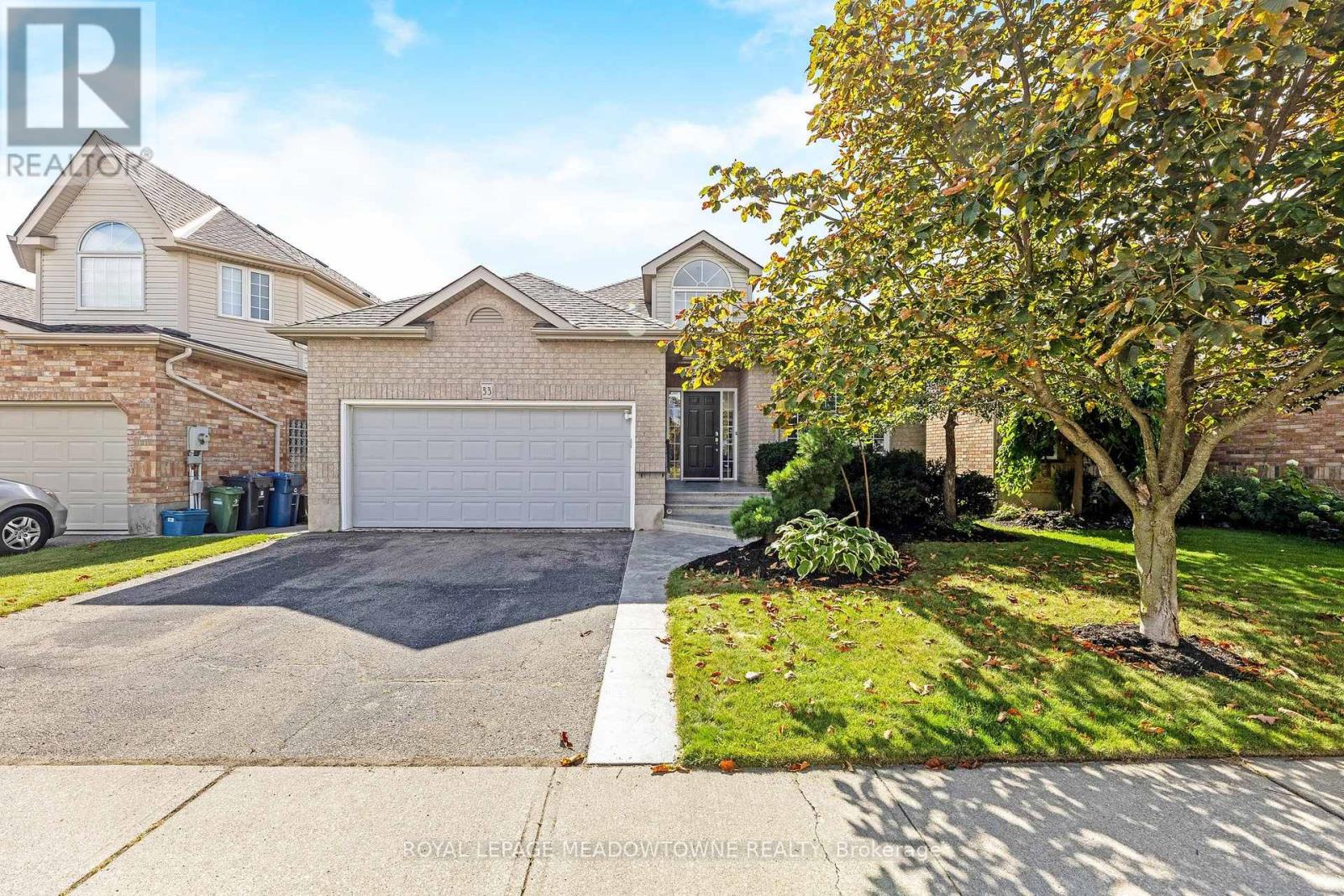 33 GREY OAK DRIVE, Guelph, Ontario