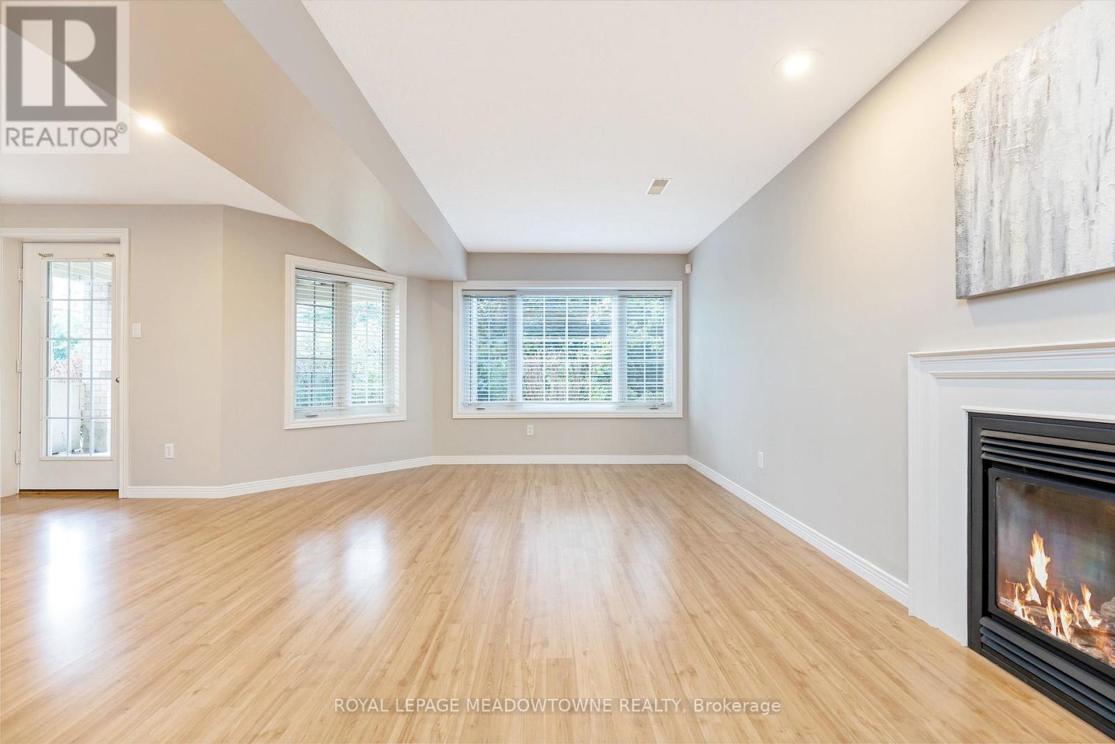 33 Grey Oak Drive, Guelph, Ontario  N1L 1P3 - Photo 24 - X12364525