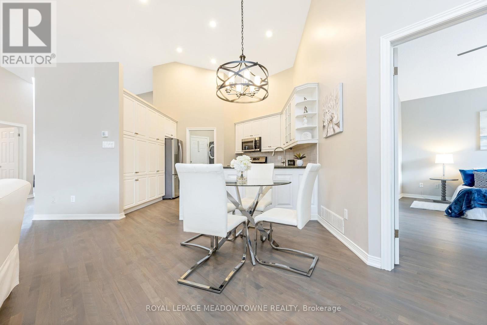 33 Grey Oak Drive, Guelph, Ontario  N1L 1P3 - Photo 8 - X12364525