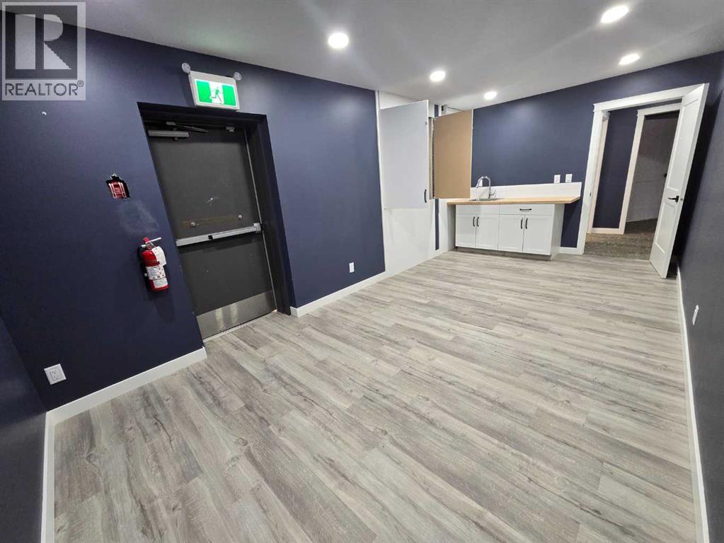 120 & 130, 4707 50 Street, Red Deer, Alberta  T4N 1X3 - Photo 10 - A2238263