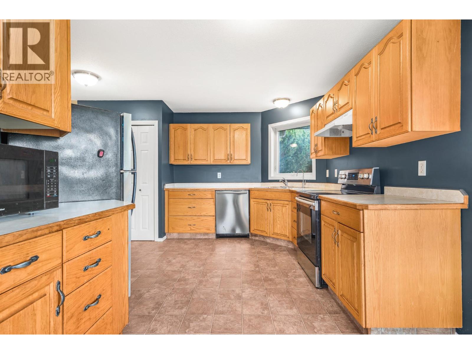 3575 Canyon Road, Spallumcheen, British Columbia  V4Y 0M7 - Photo 15 - 10360655