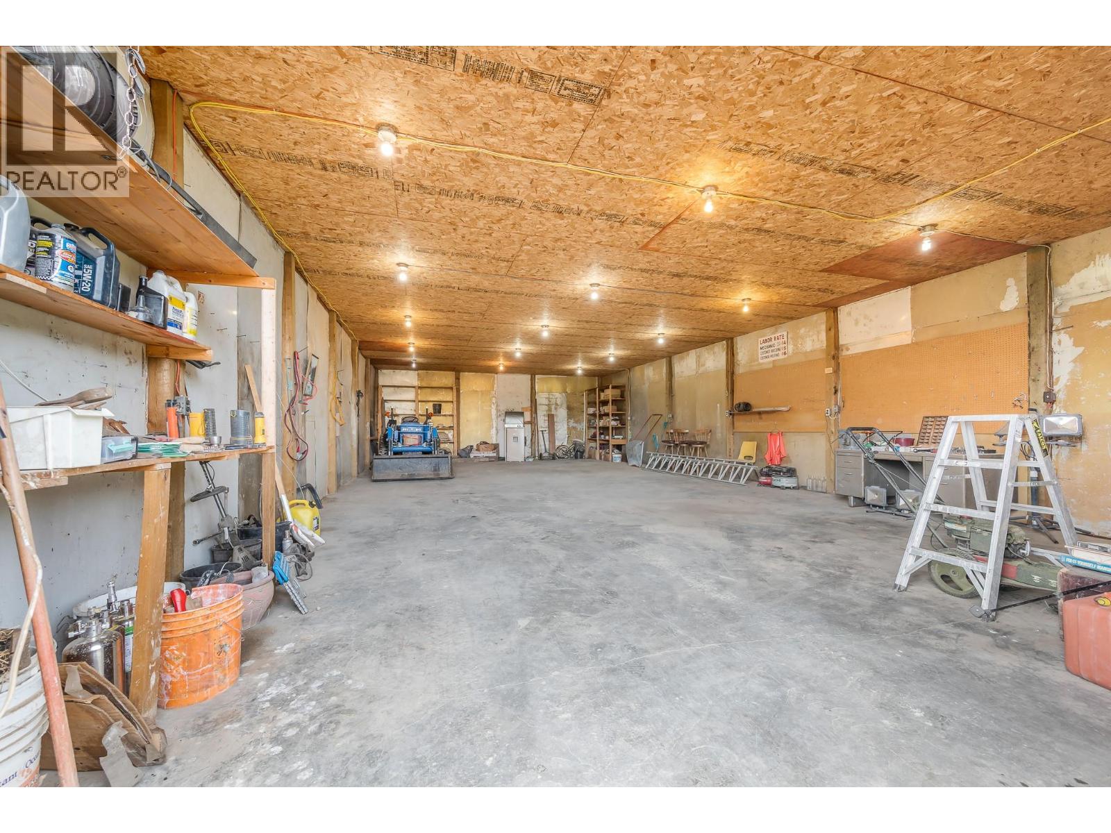 3575 Canyon Road, Spallumcheen, British Columbia  V4Y 0M7 - Photo 39 - 10360655