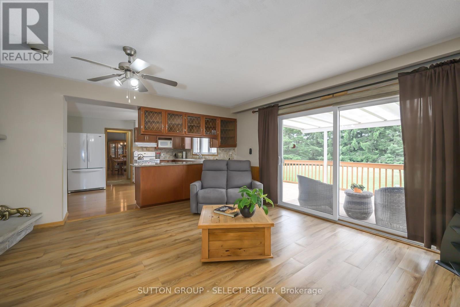 23605 Coldstream Road, Middlesex Centre, Ontario  N0L 1R0 - Photo 14 - X12364794