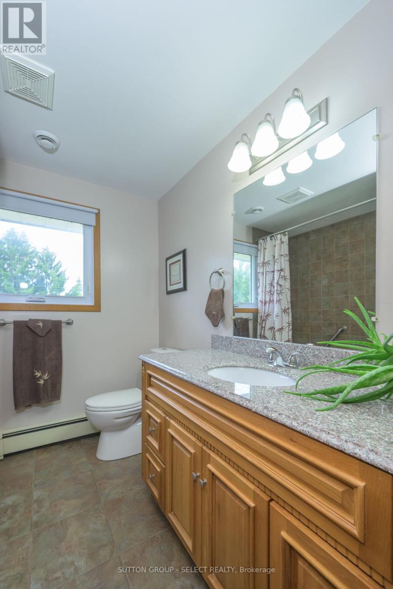 23605 Coldstream Road, Middlesex Centre, Ontario  N0L 1R0 - Photo 25 - X12364794