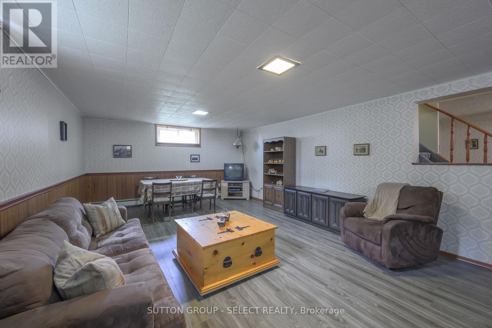 23605 Coldstream Road, Middlesex Centre, Ontario  N0L 1R0 - Photo 32 - X12364794