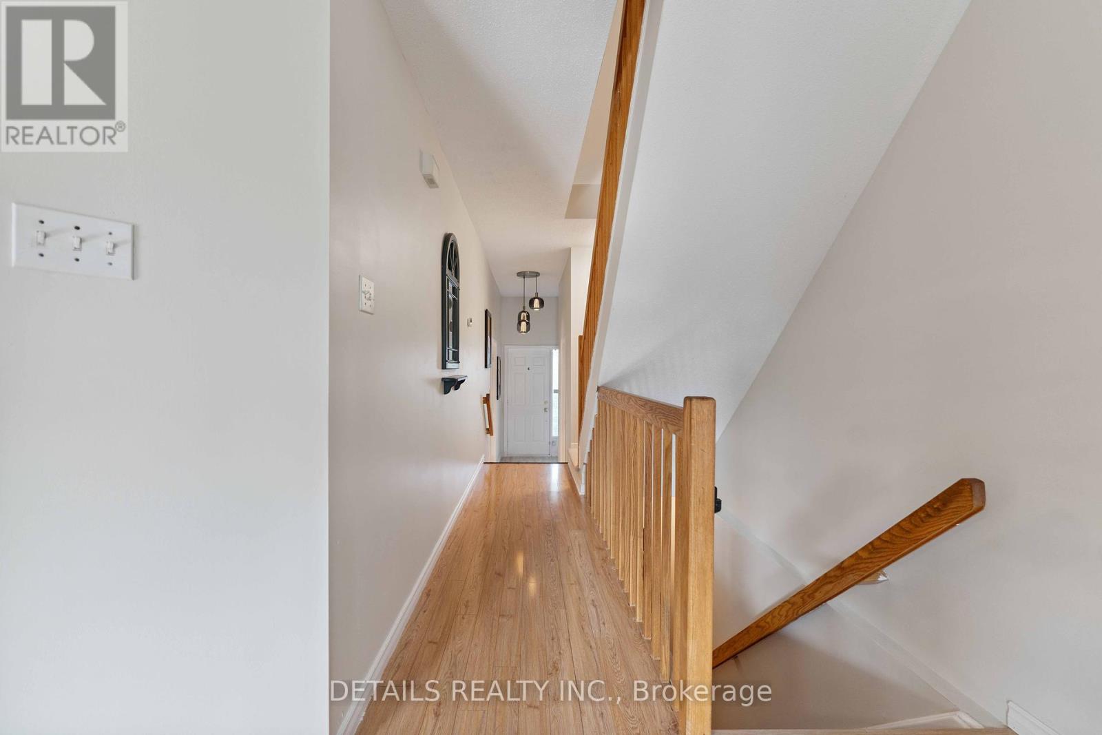 1537 Briarfield Crescent, Ottawa, Ontario  K4A 1Z9 - Photo 3 - X12364707