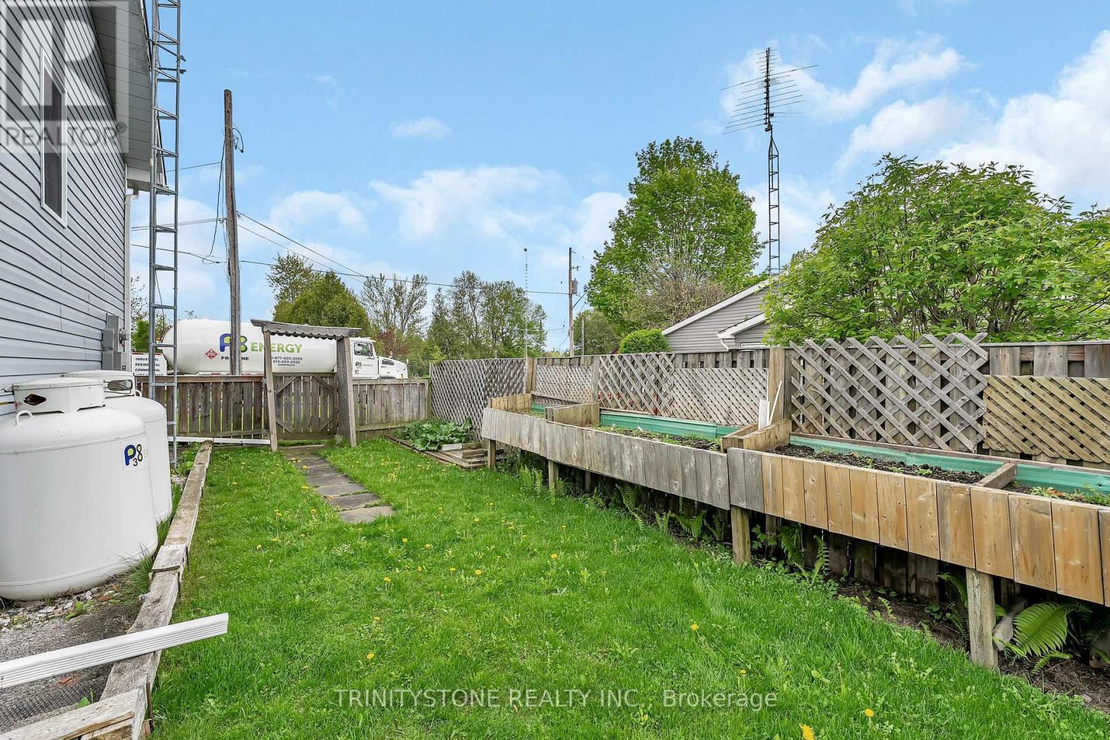 118 Bay Street, Drummond/north Elmsley, Ontario  K7C 4K9 - Photo 39 - X12364750