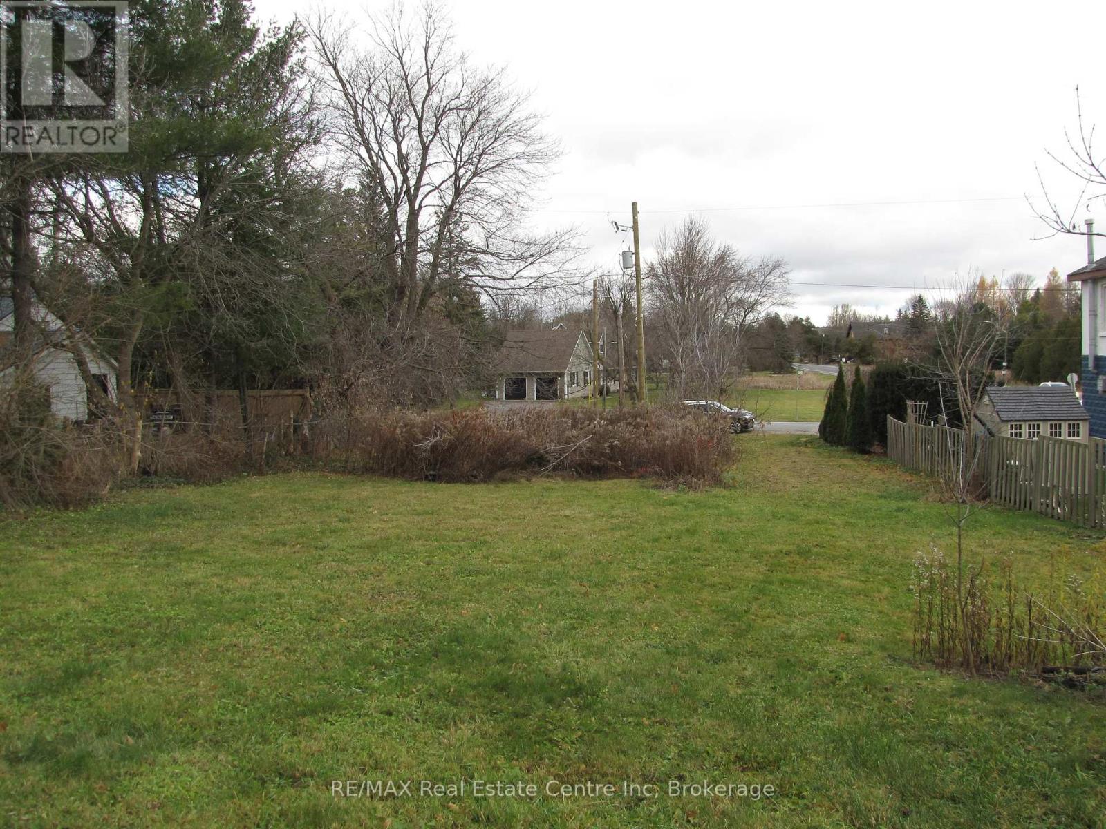 11008 First Line, Milton, Ontario  L0P 1J0 - Photo 2 - W12364803