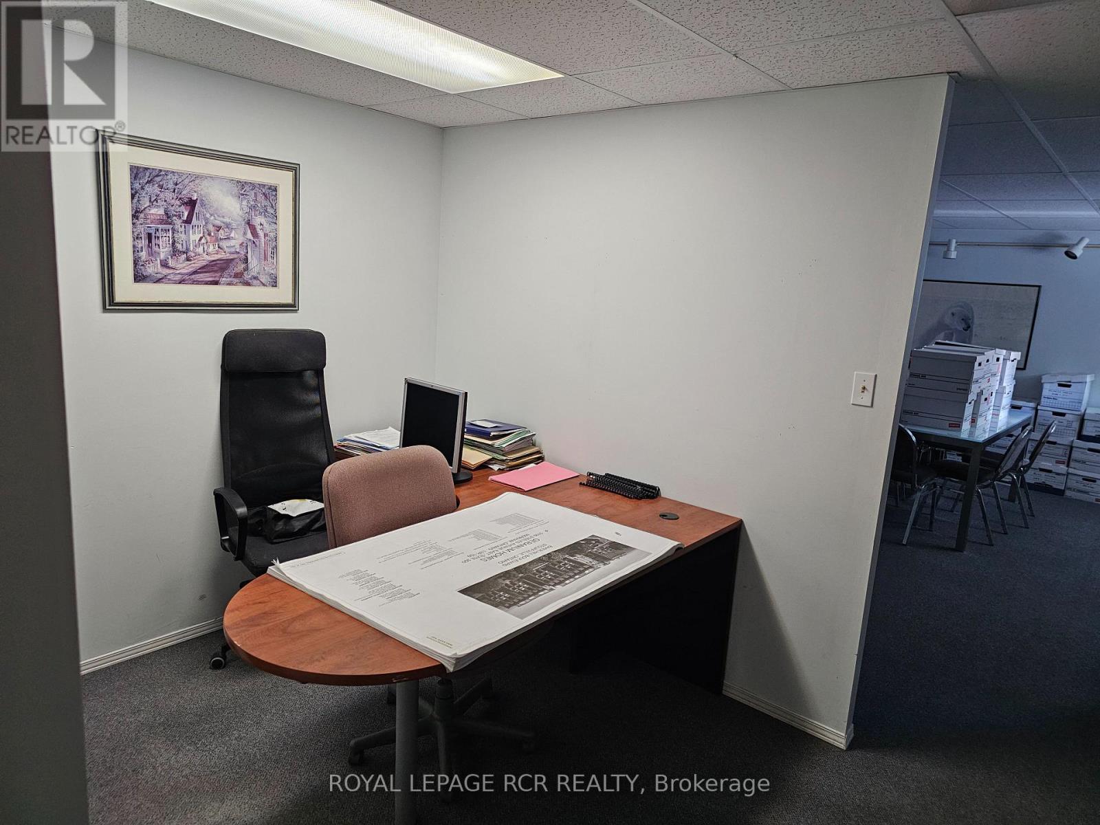 Lower Cubicle - 411 Queen Street, Newmarket, Ontario  L3Y 2G9 - Photo 7 - N12364658