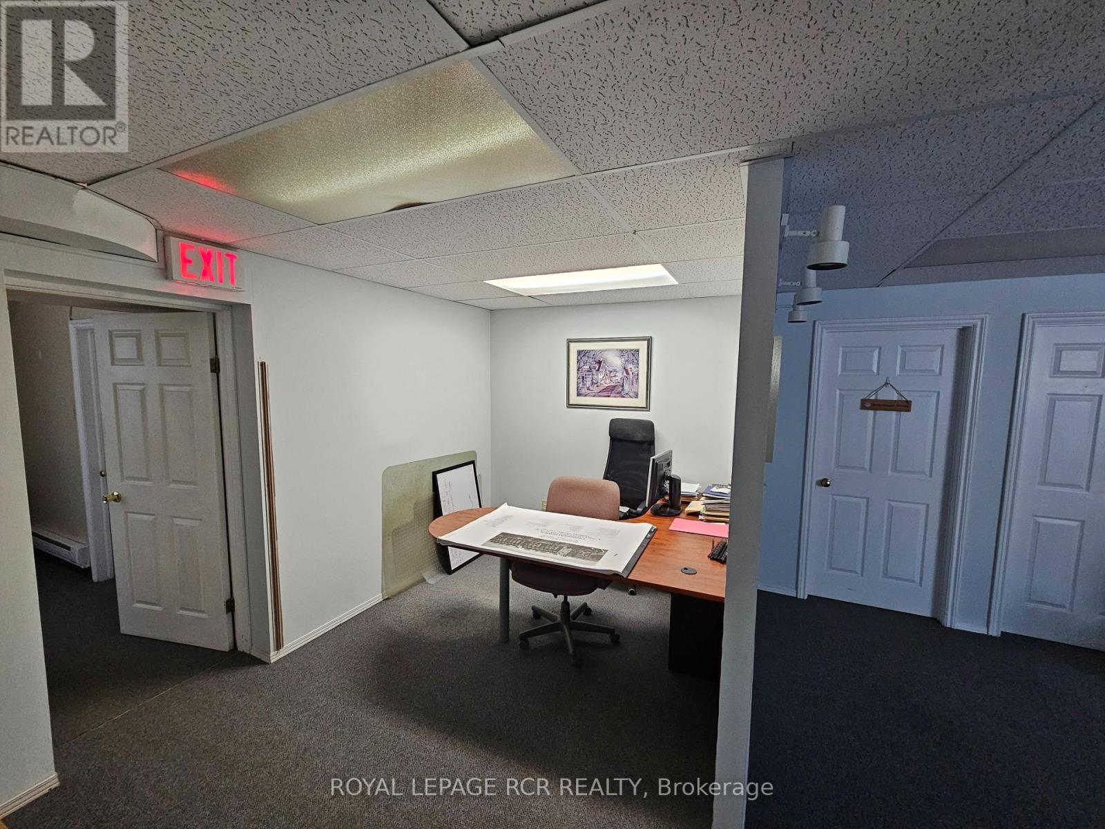 Lower Cubicle - 411 Queen Street, Newmarket, Ontario  L3Y 2G9 - Photo 9 - N12364658
