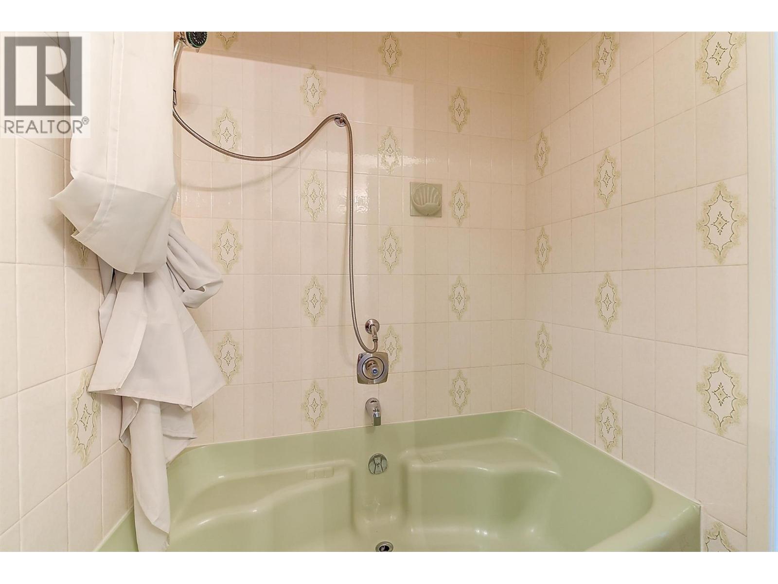 983 Bernard Avenue Unit# 205 Kelowna Photo 26