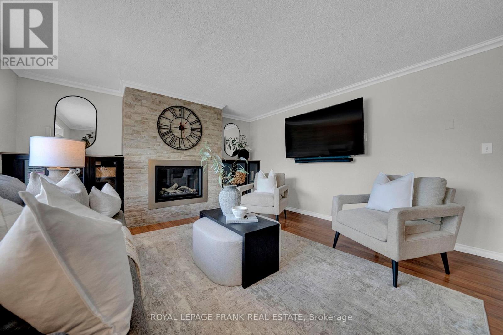 26 Pineridge Crescent, Clarington, Ontario  L1B 1B9 - Photo 3 - E12364741