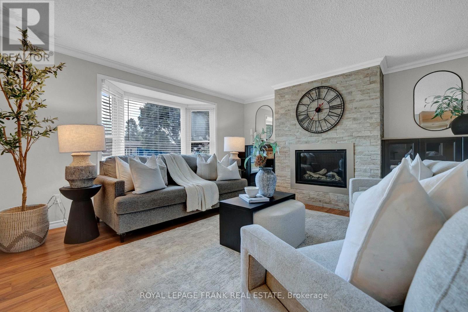26 Pineridge Crescent, Clarington, Ontario  L1B 1B9 - Photo 4 - E12364741