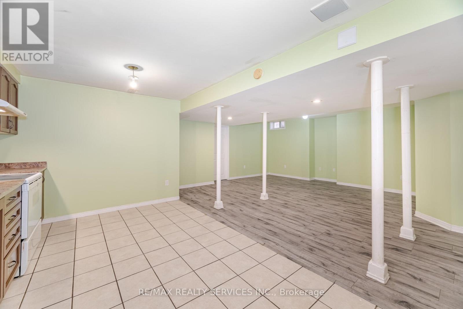 39 Rattlesnake Road, Brampton, Ontario  L6R 3B9 - Photo 37 - W12364663