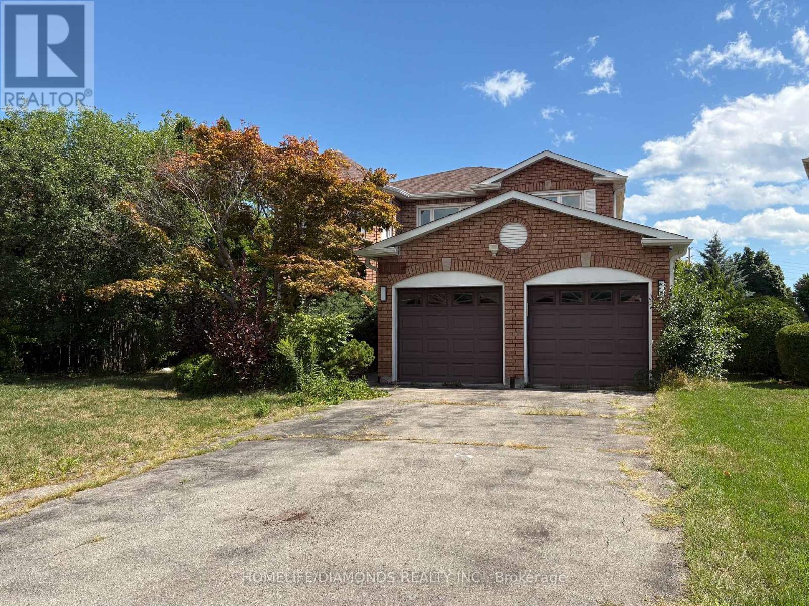 1401 Wakehurst Crescent, Oakville, Ontario L6J 6T7 - Photo 1 - W12364673