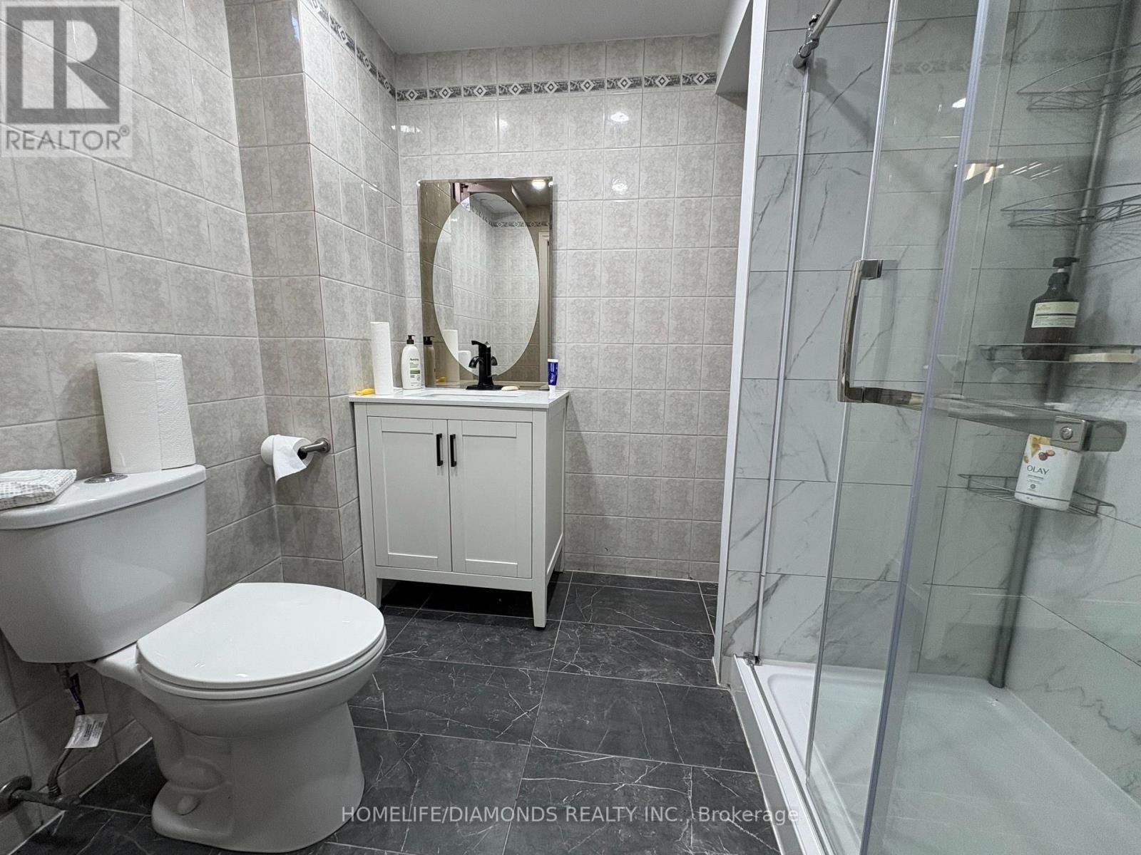 1401 Wakehurst Crescent, Oakville, Ontario L6J 6T7 - Photo 18 - W12364673