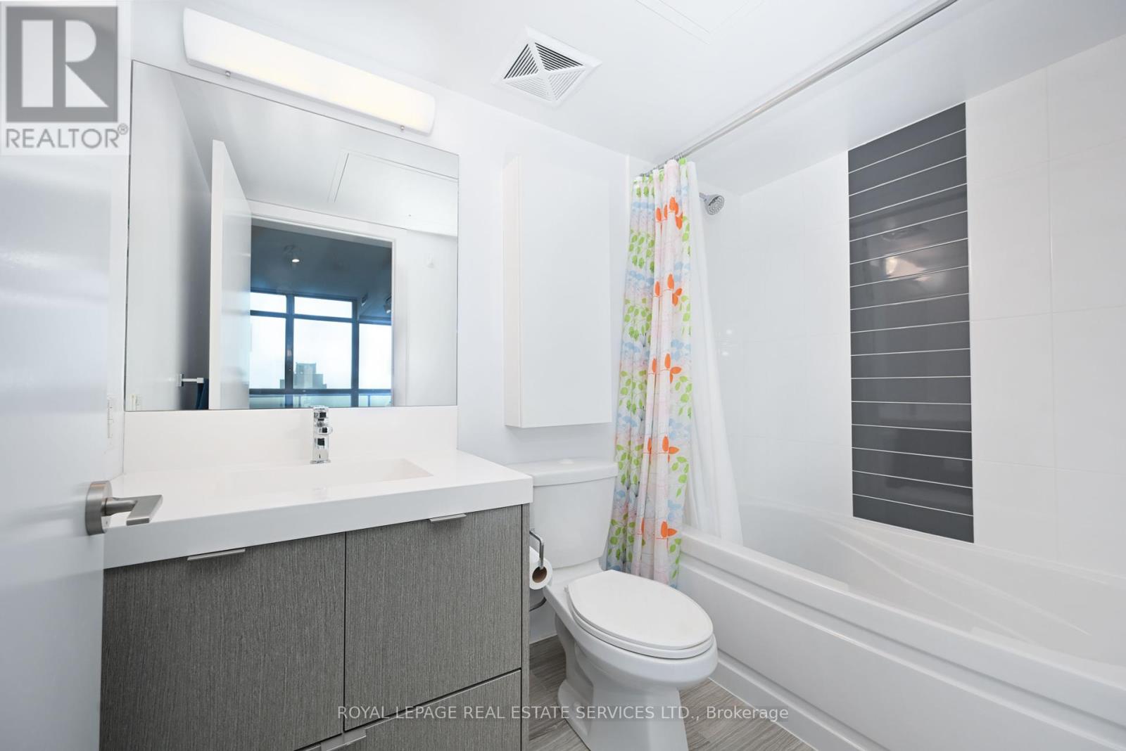 808 - 365 Church Street, Toronto (Church-Yonge Corridor), Ontario  M5B 1H6 - Photo 18 - C12364747