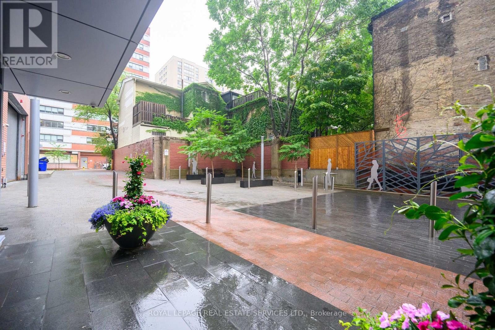 808 - 365 Church Street, Toronto (Church-Yonge Corridor), Ontario  M5B 1H6 - Photo 28 - C12364747