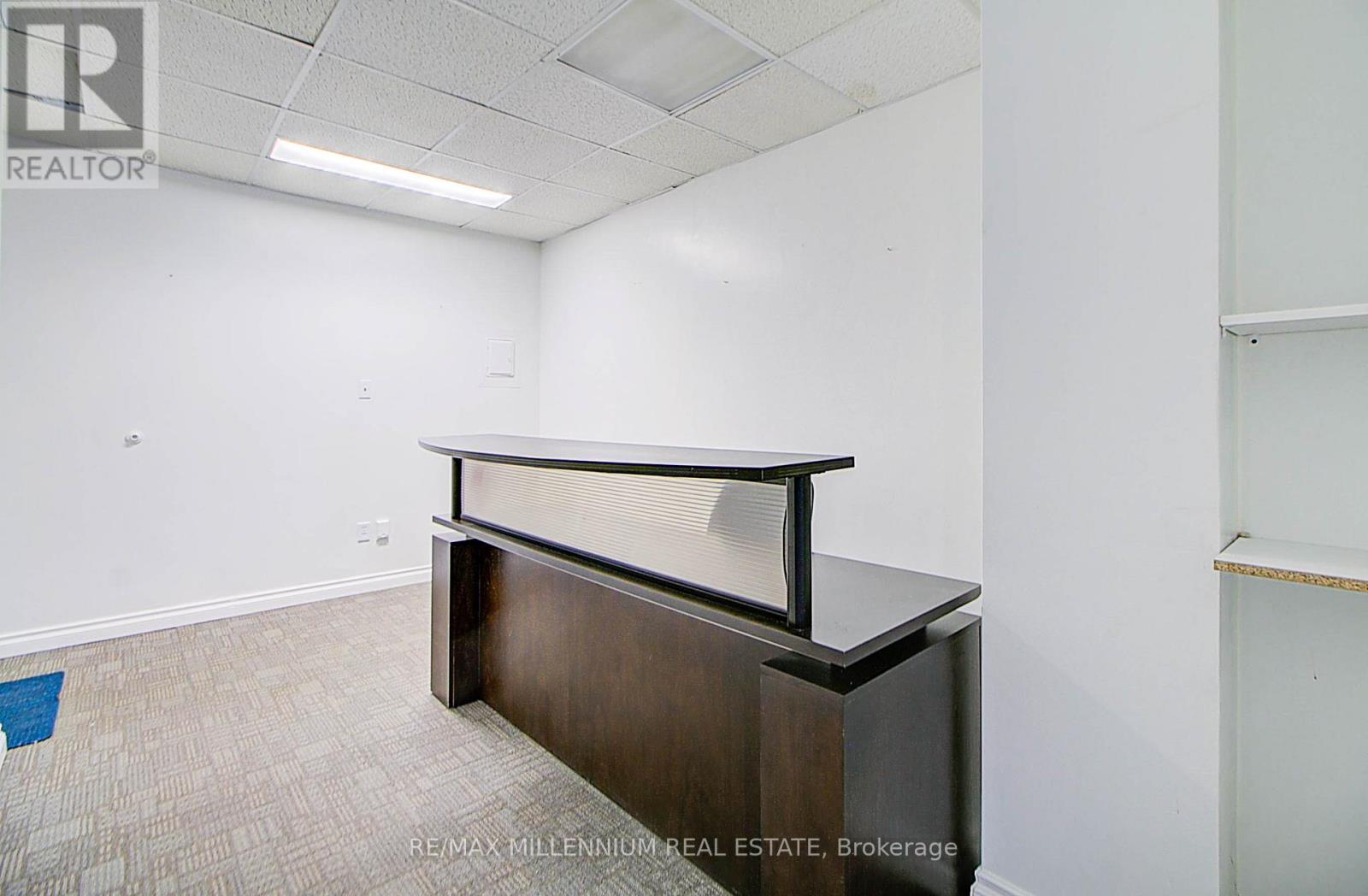 304 - 101 Dundas Street, Whitby, Ontario  L1N 2M2 - Photo 4 - E12364703