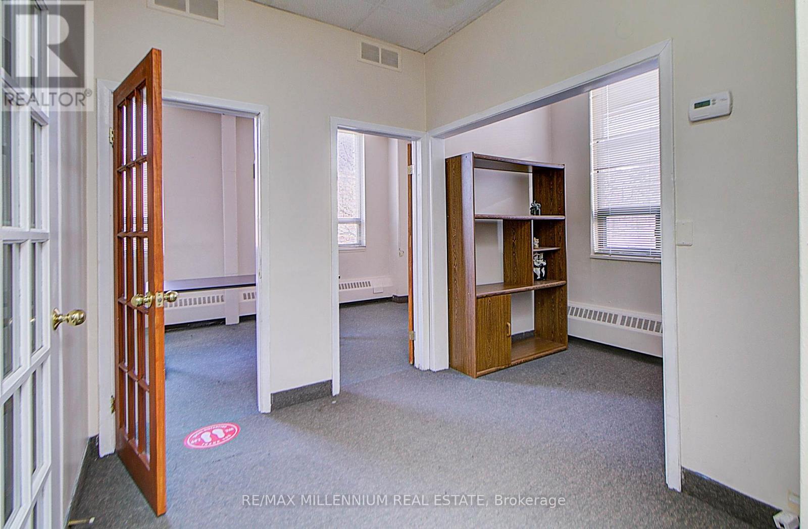 302 - 101 Dundas Street, Whitby, Ontario  L1N 2M2 - Photo 8 - E12364739