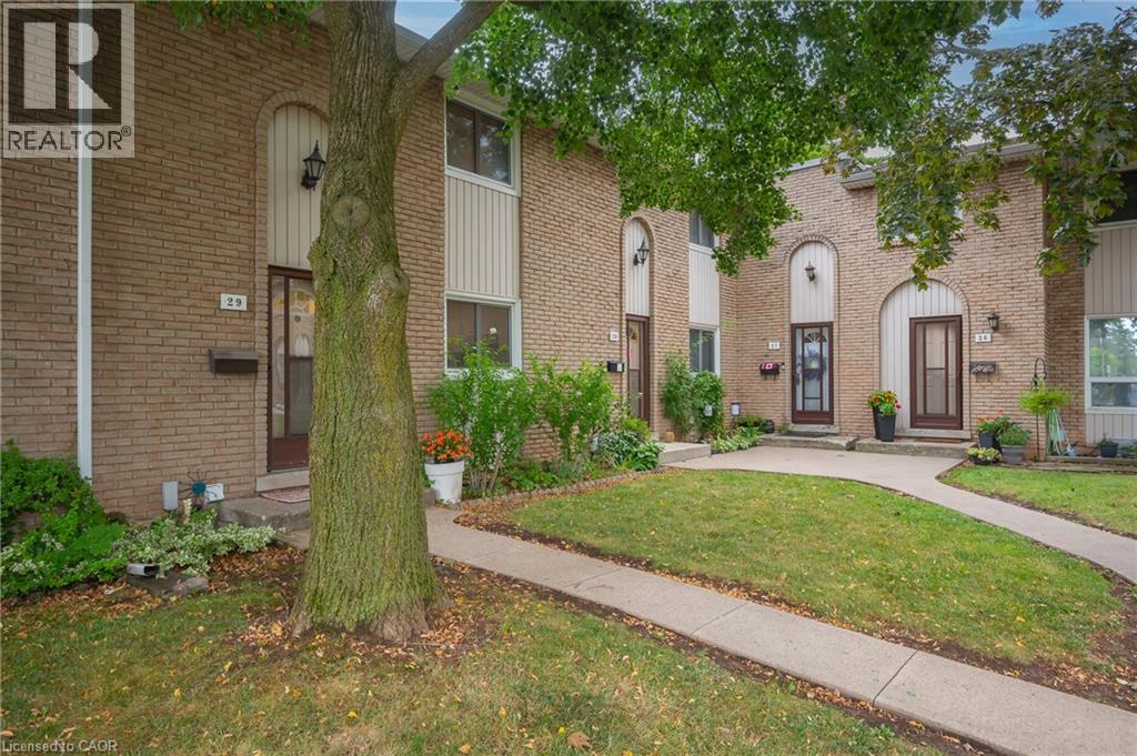 151 Gateshead Crescent Unit# 29, Stoney Creek, Ontario  L8G 3W1 - Photo 4 - 40763546