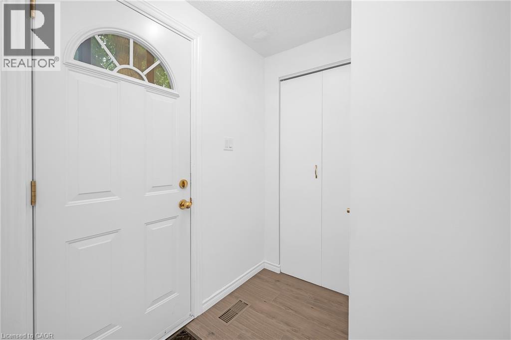 151 Gateshead Crescent Unit# 29, Stoney Creek, Ontario  L8G 3W1 - Photo 6 - 40763546