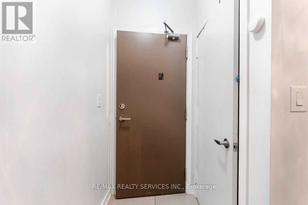 2403 - 4099 Brickstone Mews, Mississauga (City Centre), Ontario  L5B 0G2 - Photo 9 - W12364719