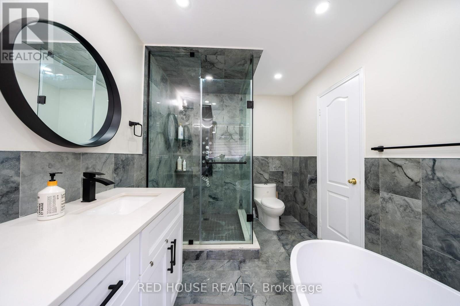 78 Passfield Trail, Brampton, Ontario  L6P 1V1 - Photo 25 - W12364823
