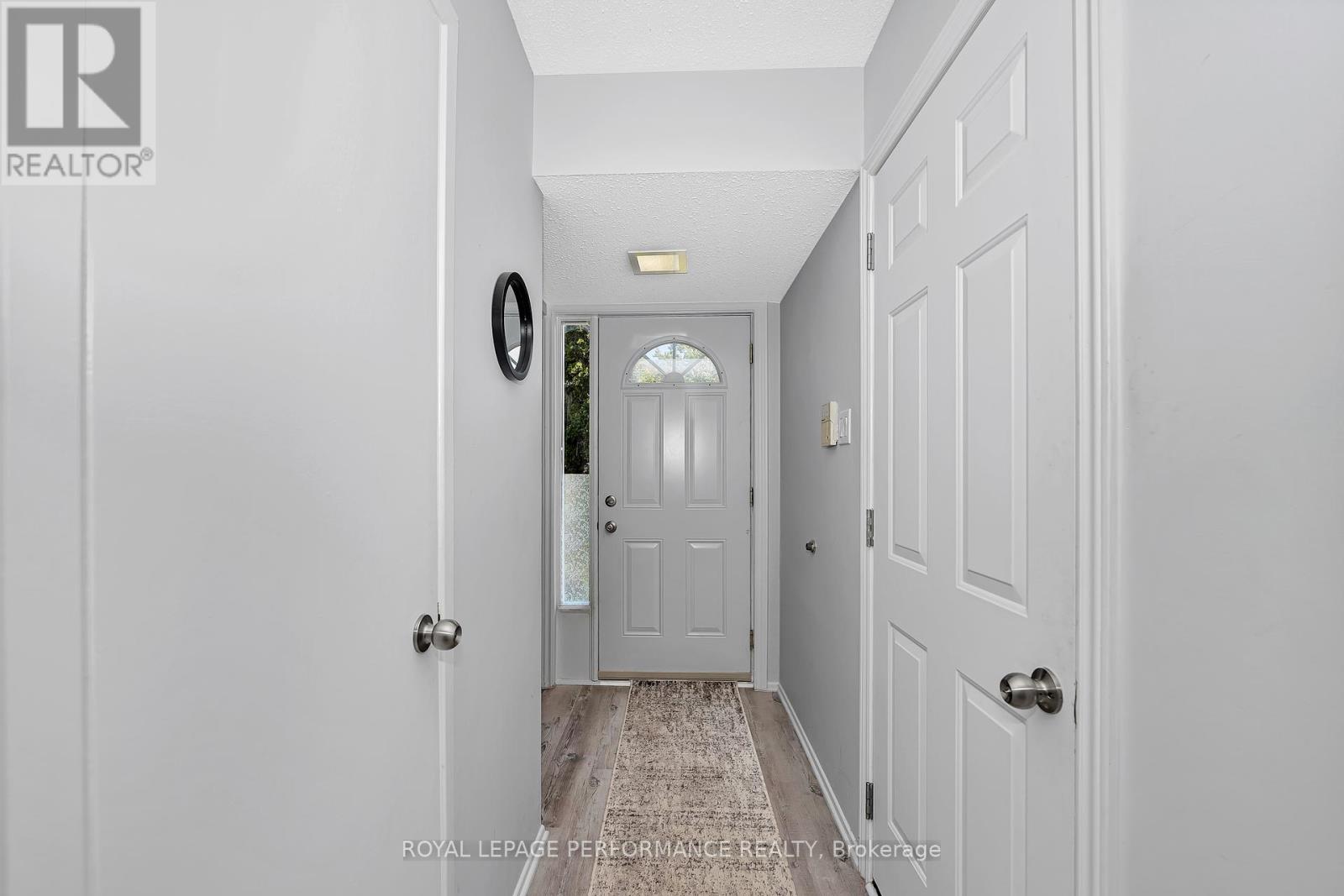 Property at 302 SALTER CRESCENT image 4
