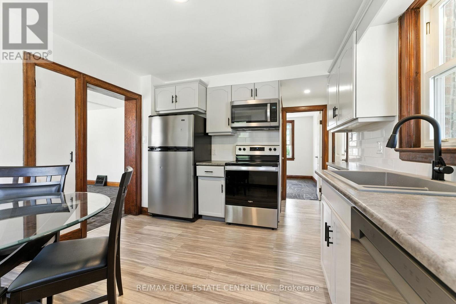 117 Pollock Avenue, Cambridge, Ontario  N1R 2C1 - Photo 12 - X12364714