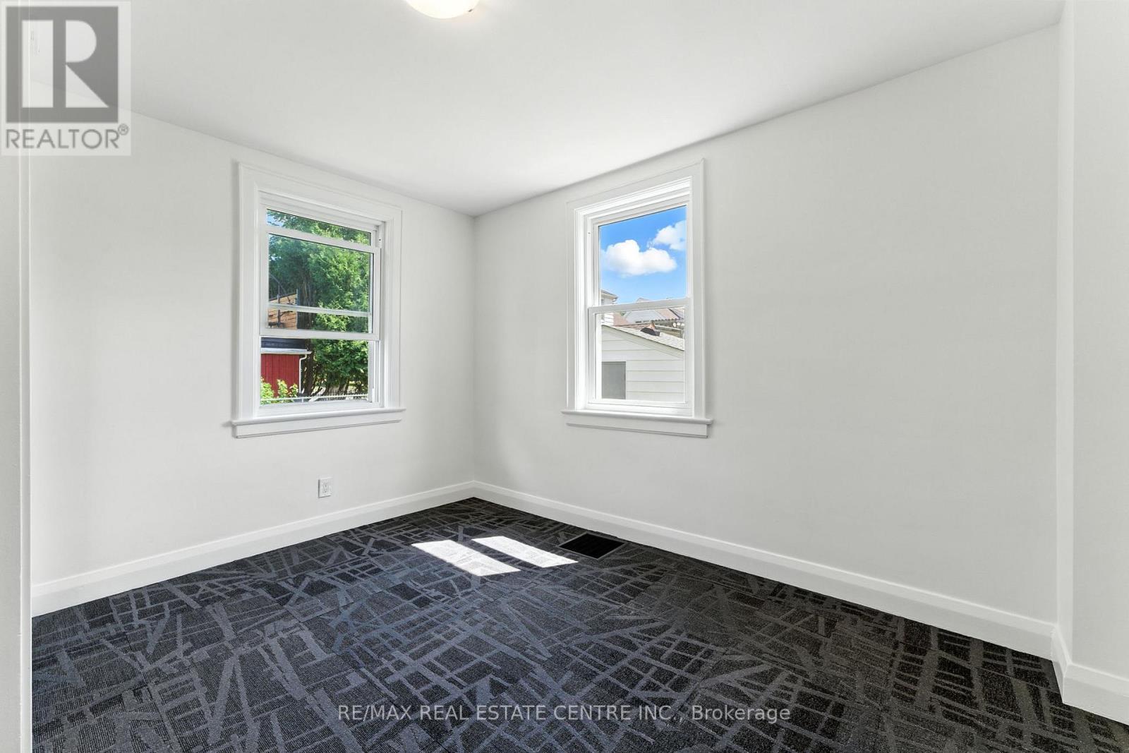 117 Pollock Avenue, Cambridge, Ontario  N1R 2C1 - Photo 16 - X12364714