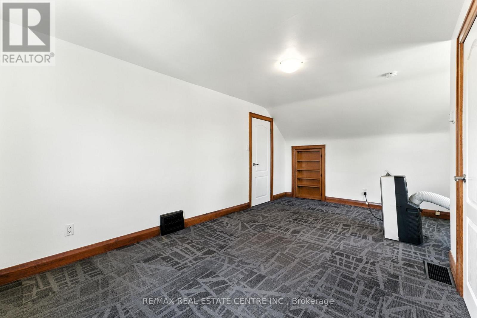 117 Pollock Avenue, Cambridge, Ontario  N1R 2C1 - Photo 19 - X12364714