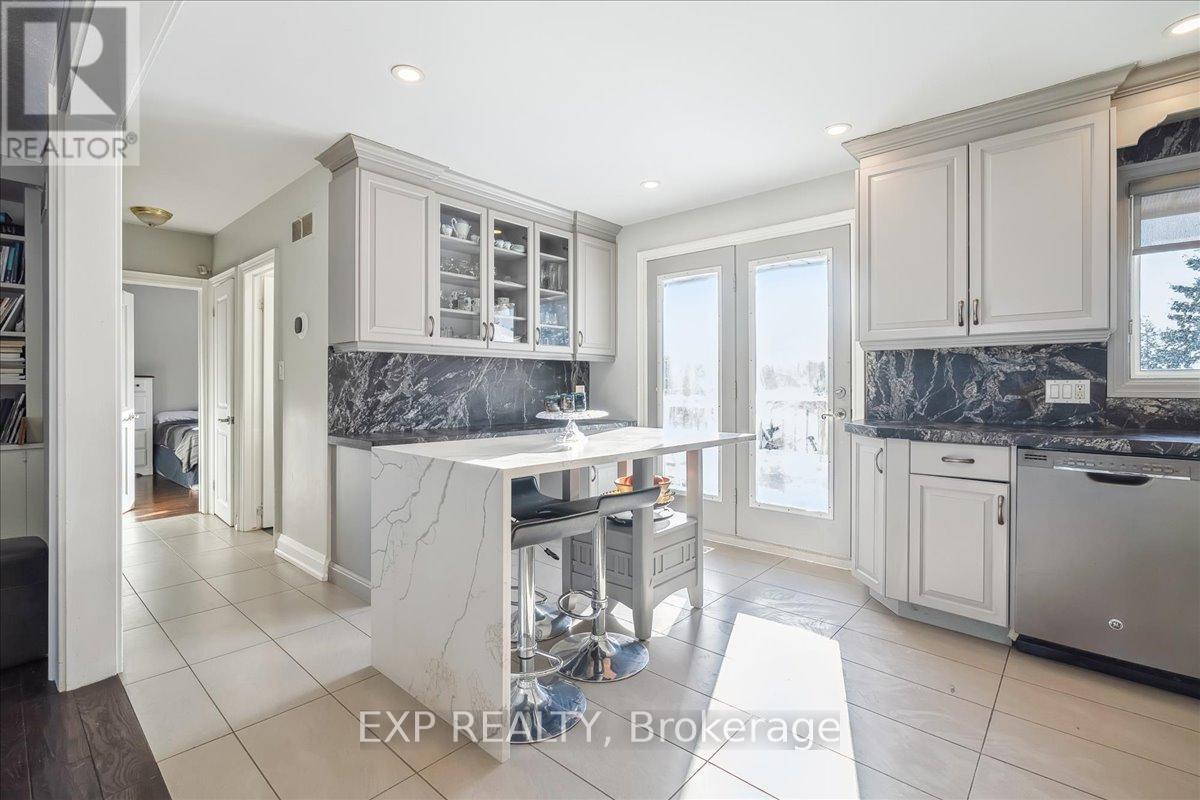 858 Trinity S, Hamilton, Ontario  L0R 1R0 - Photo 4 - X12364757