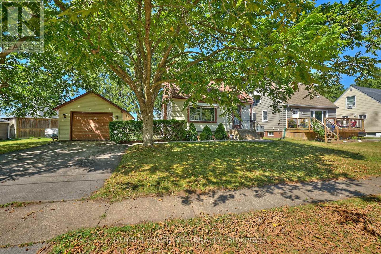 7221 Windsor Crescent, Niagara Falls, Ontario  L2G 1G2 - Photo 27 - X12364872