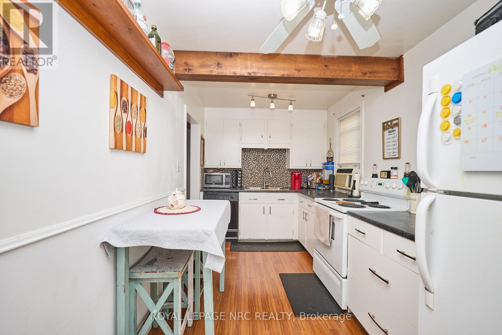7221 Windsor Crescent, Niagara Falls, Ontario  L2G 1G2 - Photo 6 - X12364872